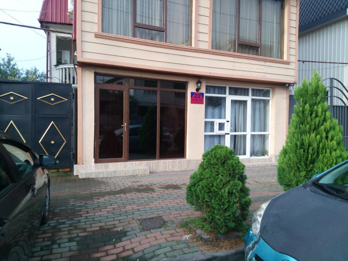 ホテル George Dom バトゥーミ 部屋 写真
